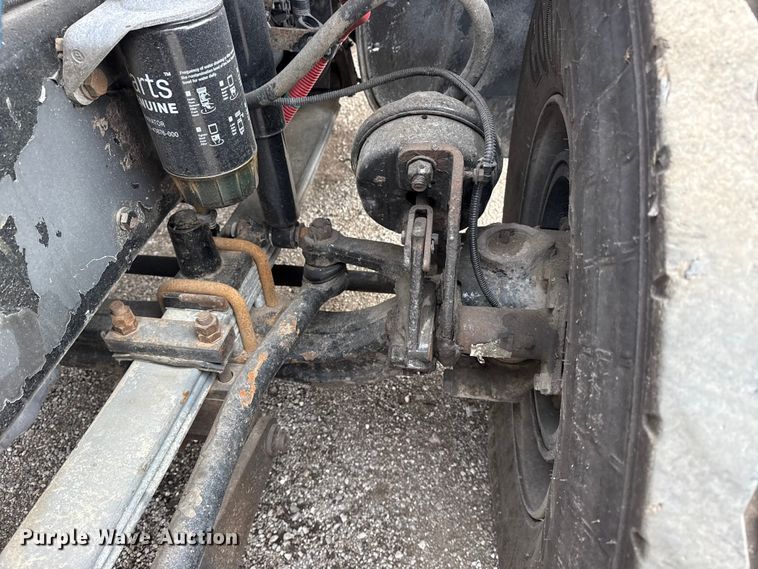 image for item EG1958 2007 Freightliner Business Class M2 grapple truck