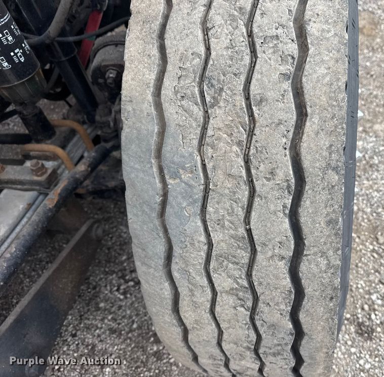 image for item EG1958 2007 Freightliner Business Class M2 grapple truck