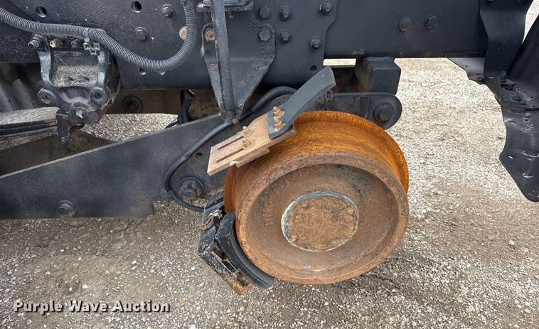 image for item EG1958 2007 Freightliner Business Class M2 grapple truck