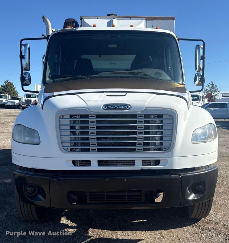 image for item EG1959 2010 Freightliner Business Class M2 utility / service truck