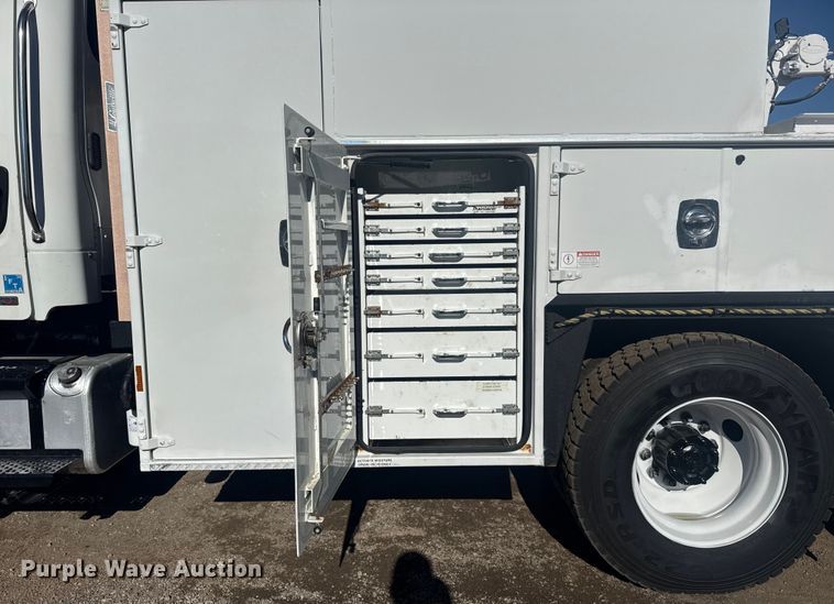 image for item EG1959 2010 Freightliner Business Class M2 utility / service truck