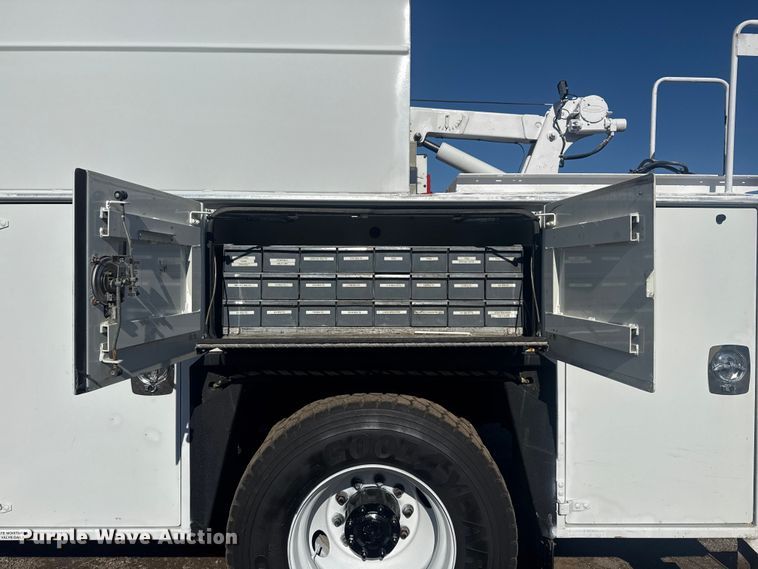 image for item EG1959 2010 Freightliner Business Class M2 utility / service truck