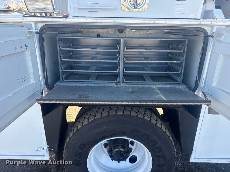 image for item EG1959 2010 Freightliner Business Class M2 utility / service truck