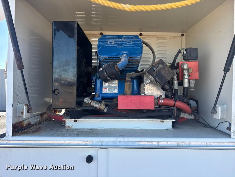 image for item EG1959 2010 Freightliner Business Class M2 utility / service truck