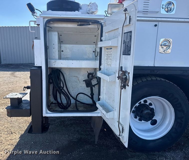 image for item EG1959 2010 Freightliner Business Class M2 utility / service truck