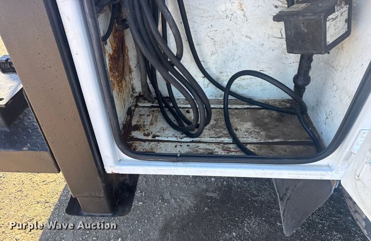 image for item EG1959 2010 Freightliner Business Class M2 utility / service truck