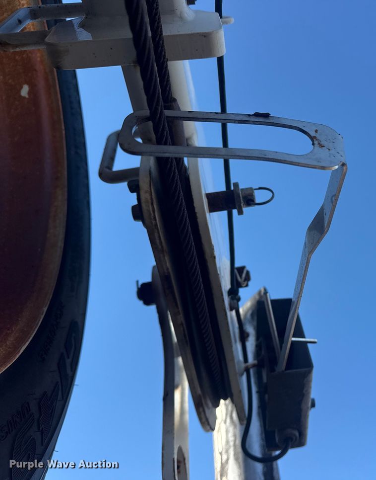 image for item EG1959 2010 Freightliner Business Class M2 utility / service truck