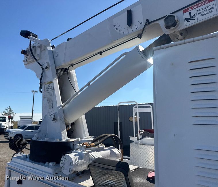 image for item EG1959 2010 Freightliner Business Class M2 utility / service truck