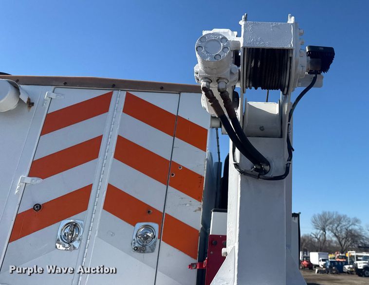 image for item EG1959 2010 Freightliner Business Class M2 utility / service truck