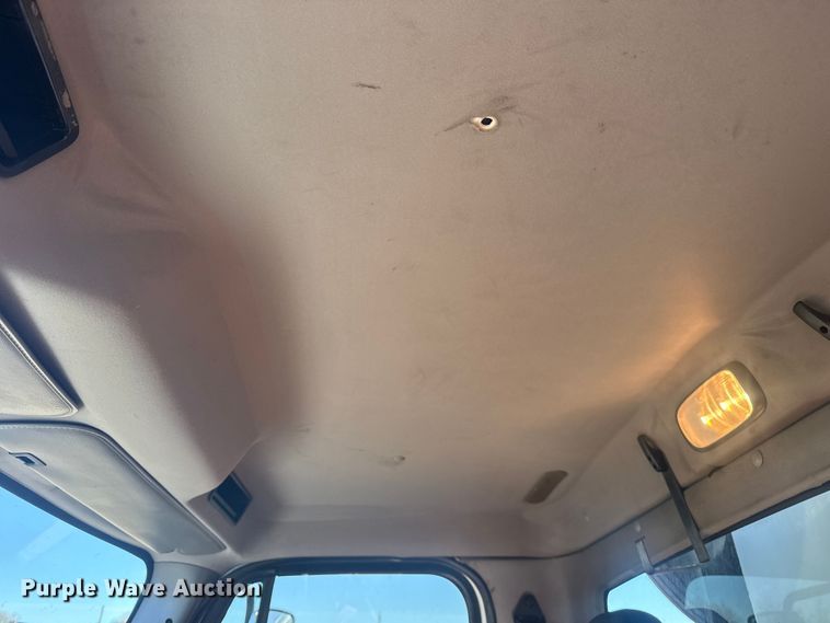 image for item EG1959 2010 Freightliner Business Class M2 utility / service truck