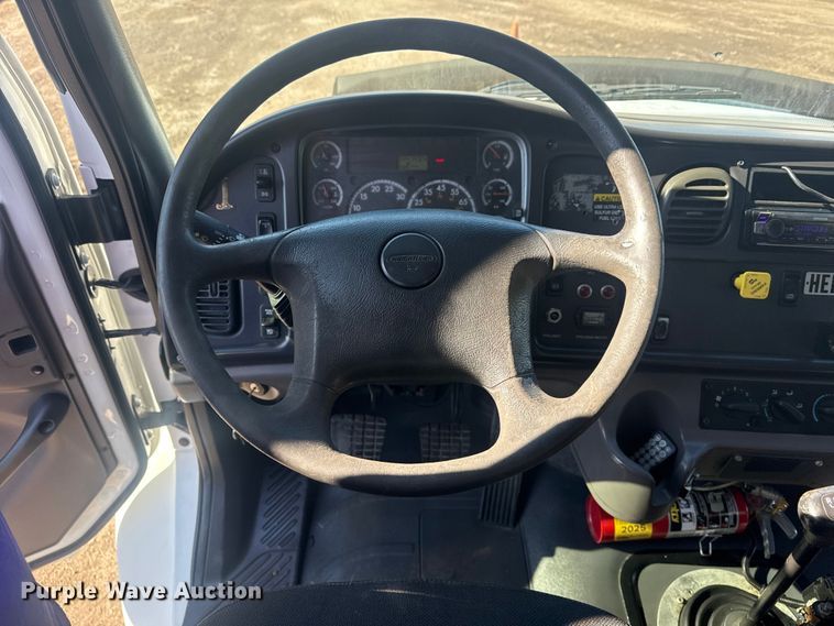 image for item EG1959 2010 Freightliner Business Class M2 utility / service truck