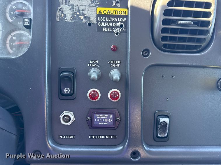 image for item EG1959 2010 Freightliner Business Class M2 utility / service truck