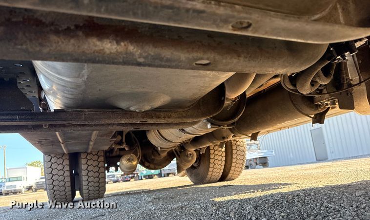 image for item EG1959 2010 Freightliner Business Class M2 utility / service truck