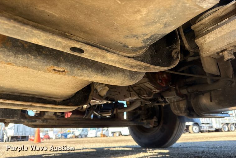 image for item EG1959 2010 Freightliner Business Class M2 utility / service truck