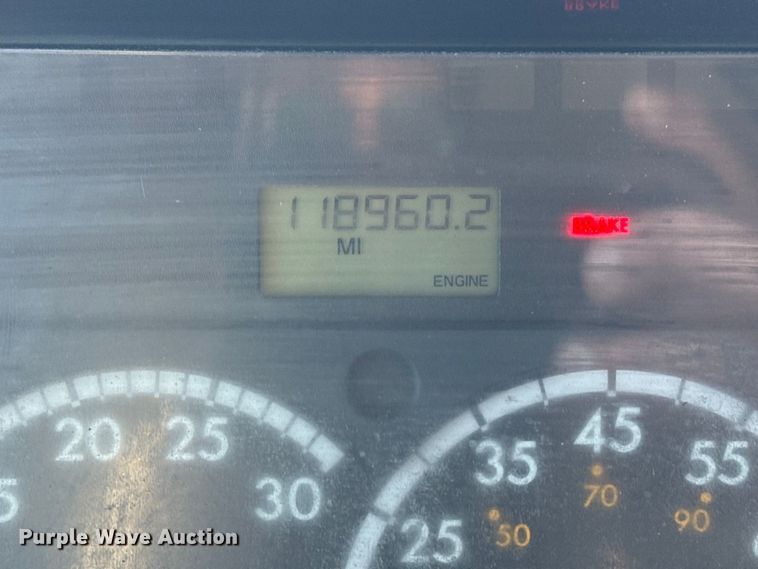 image for item EG1959 2010 Freightliner Business Class M2 utility / service truck