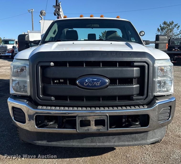 image for item EG1961 2014 Ford F350 Super Duty utility bed pickup truck