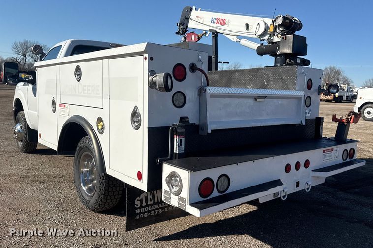 image for item EG1961 2014 Ford F350 Super Duty utility bed pickup truck