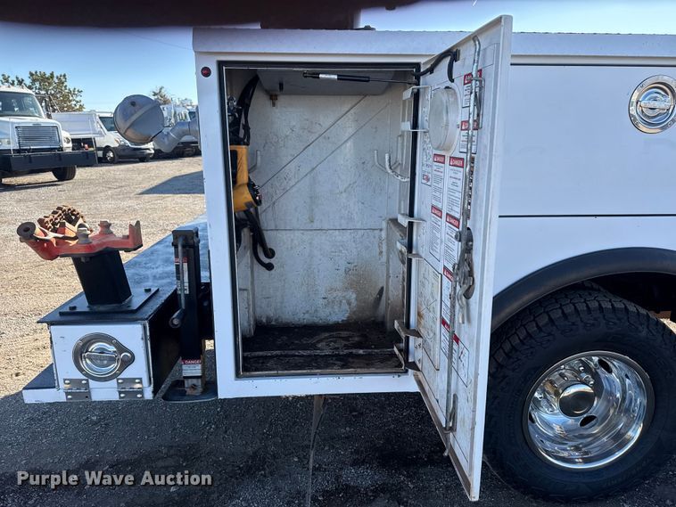 image for item EG1961 2014 Ford F350 Super Duty utility bed pickup truck