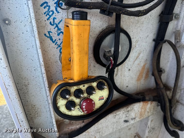 image for item EG1961 2014 Ford F350 Super Duty utility bed pickup truck