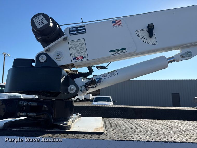 image for item EG1961 2014 Ford F350 Super Duty utility bed pickup truck