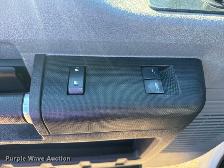 image for item EG1961 2014 Ford F350 Super Duty utility bed pickup truck