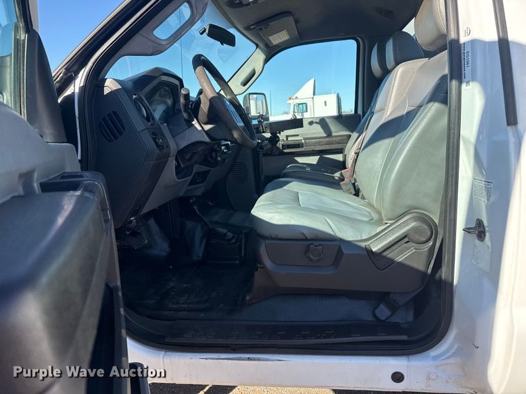 image for item EG1961 2014 Ford F350 Super Duty utility bed pickup truck