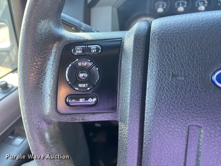 image for item EG1961 2014 Ford F350 Super Duty utility bed pickup truck