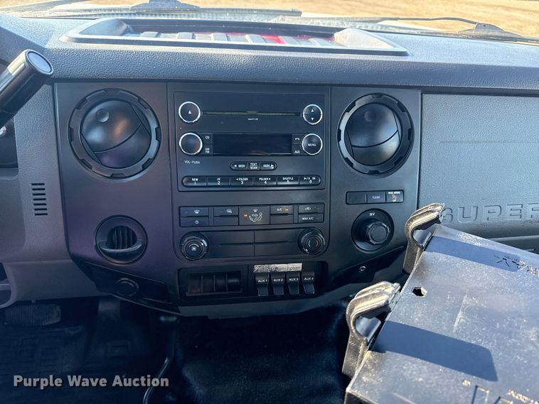 image for item EG1961 2014 Ford F350 Super Duty utility bed pickup truck