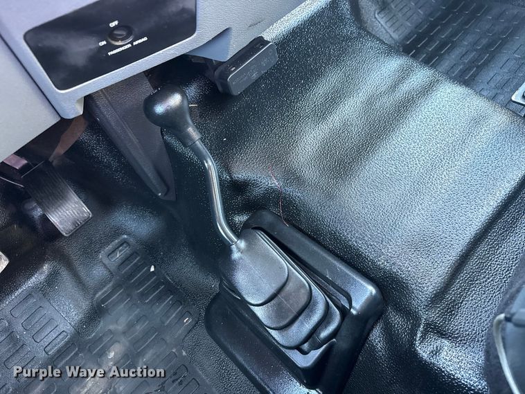 image for item EG1961 2014 Ford F350 Super Duty utility bed pickup truck