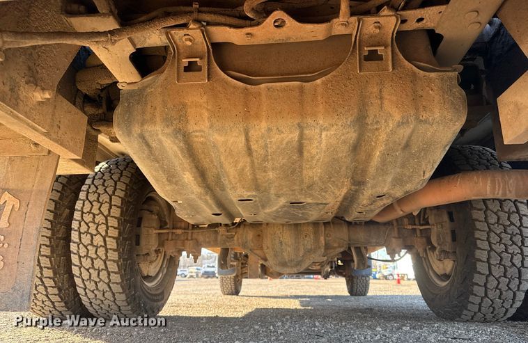 image for item EG1961 2014 Ford F350 Super Duty utility bed pickup truck