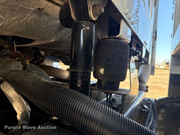 image for item EG1962 2012 Freightliner 114SD crane truck