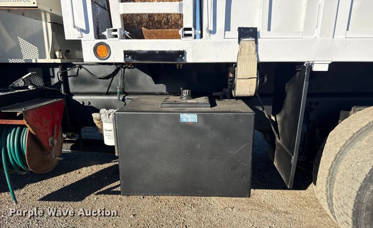 image for item EG1962 2012 Freightliner 114SD crane truck