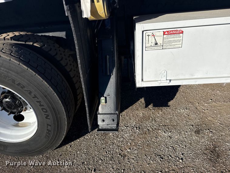 image for item EG1962 2012 Freightliner 114SD crane truck