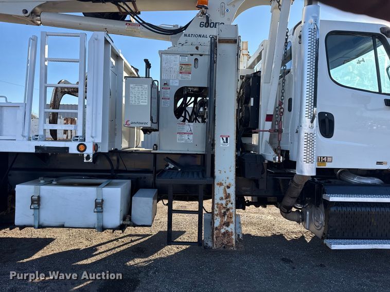 image for item EG1962 2012 Freightliner 114SD crane truck