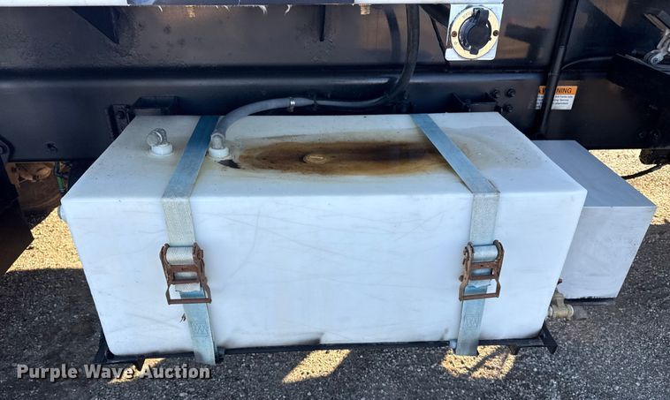 image for item EG1962 2012 Freightliner 114SD crane truck