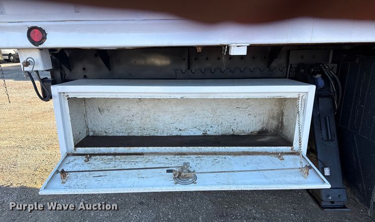 image for item EG1962 2012 Freightliner 114SD crane truck