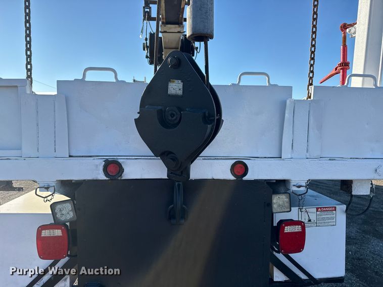 image for item EG1962 2012 Freightliner 114SD crane truck