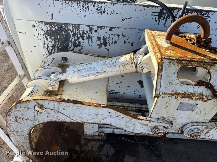 image for item EG1962 2012 Freightliner 114SD crane truck