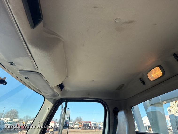 image for item EG1962 2012 Freightliner 114SD crane truck