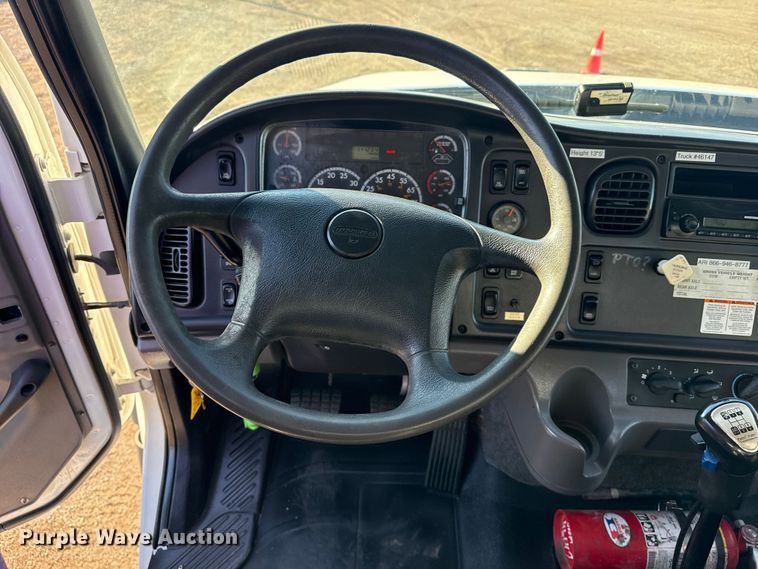 image for item EG1962 2012 Freightliner 114SD crane truck