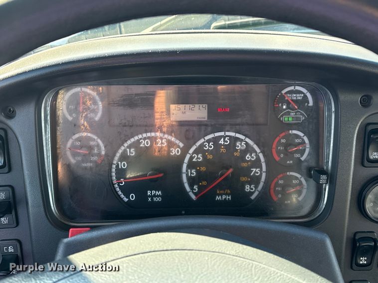 image for item EG1962 2012 Freightliner 114SD crane truck