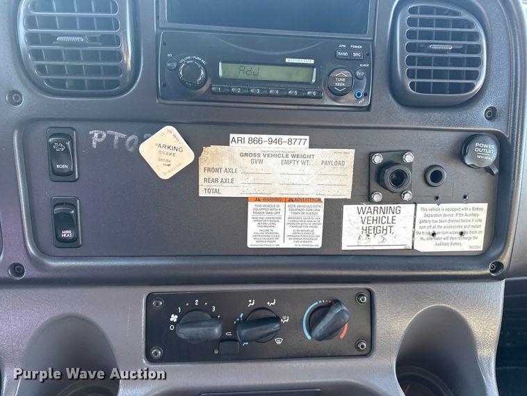 image for item EG1962 2012 Freightliner 114SD crane truck