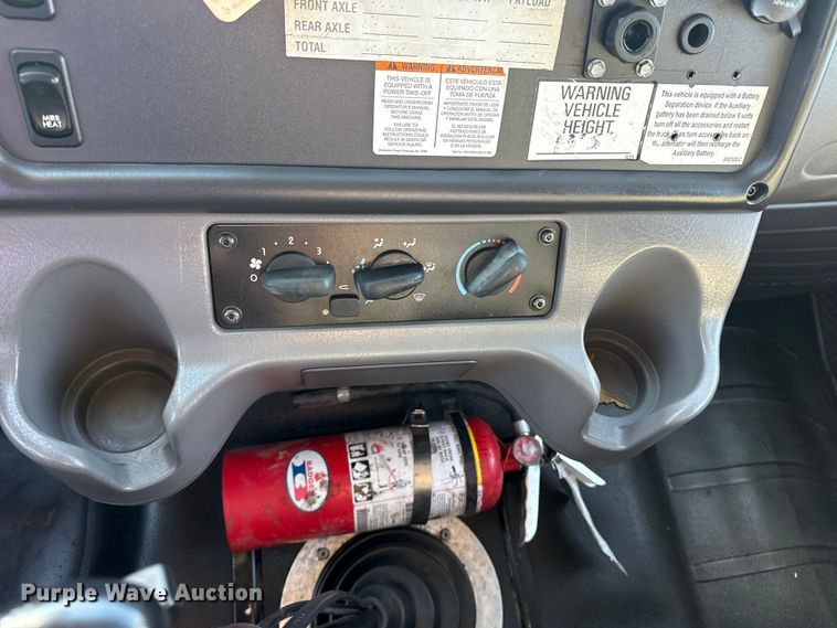 image for item EG1962 2012 Freightliner 114SD crane truck