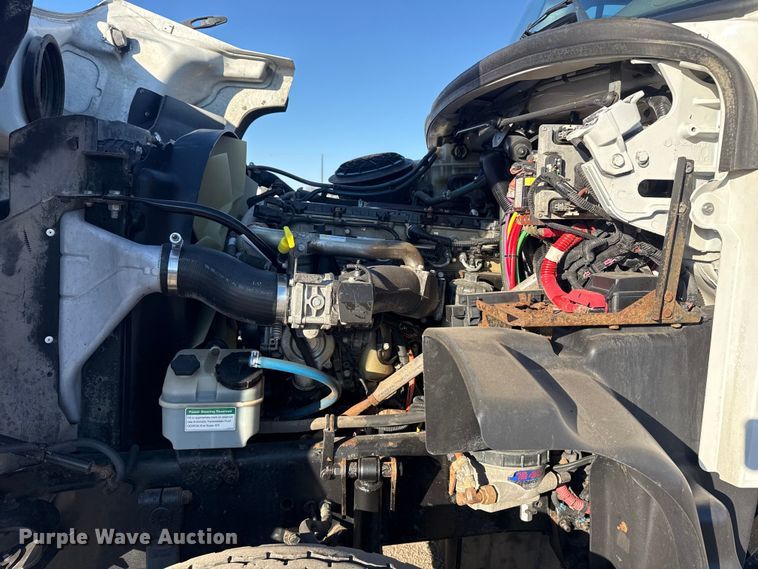 image for item EG1962 2012 Freightliner 114SD crane truck