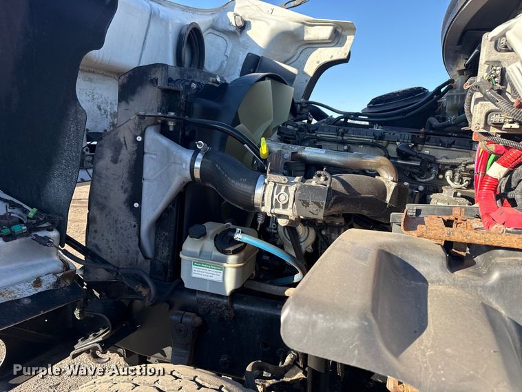 image for item EG1962 2012 Freightliner 114SD crane truck