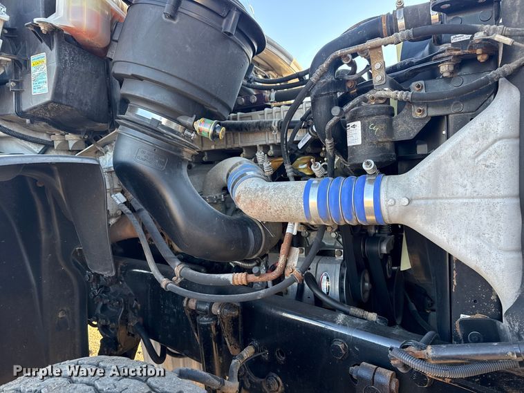 image for item EG1962 2012 Freightliner 114SD crane truck