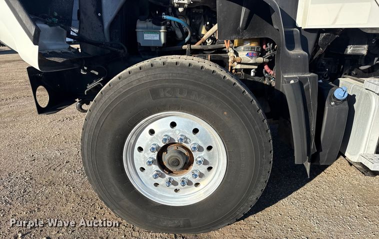 image for item EG1962 2012 Freightliner 114SD crane truck