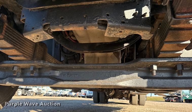 image for item EG1962 2012 Freightliner 114SD crane truck