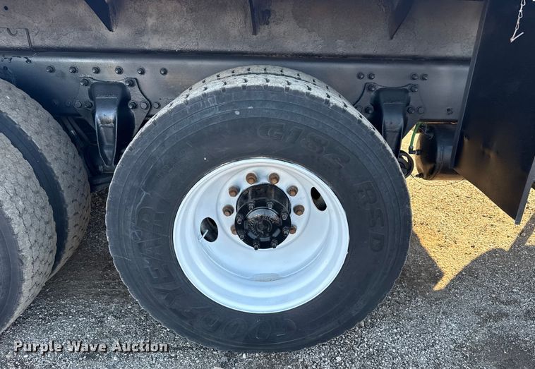 image for item EG1962 2012 Freightliner 114SD crane truck