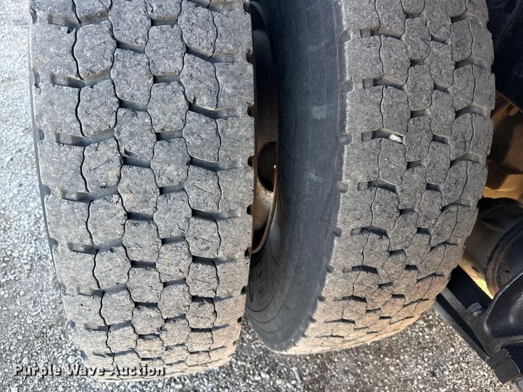 image for item EG1962 2012 Freightliner 114SD crane truck